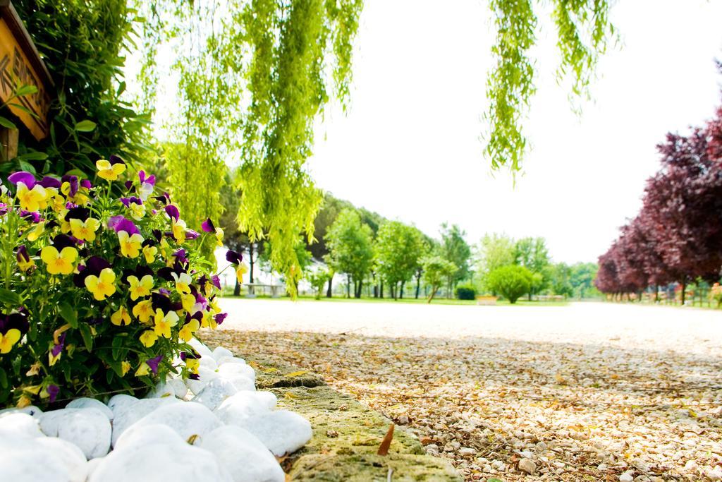 Agriturismo Le Cipressine เมลโล ภายนอก รูปภาพ