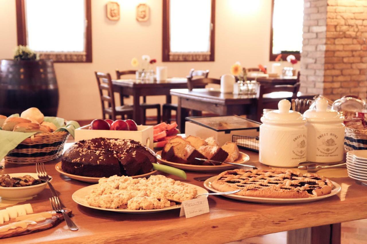 Agriturismo Le Cipressine เมลโล ภายนอก รูปภาพ